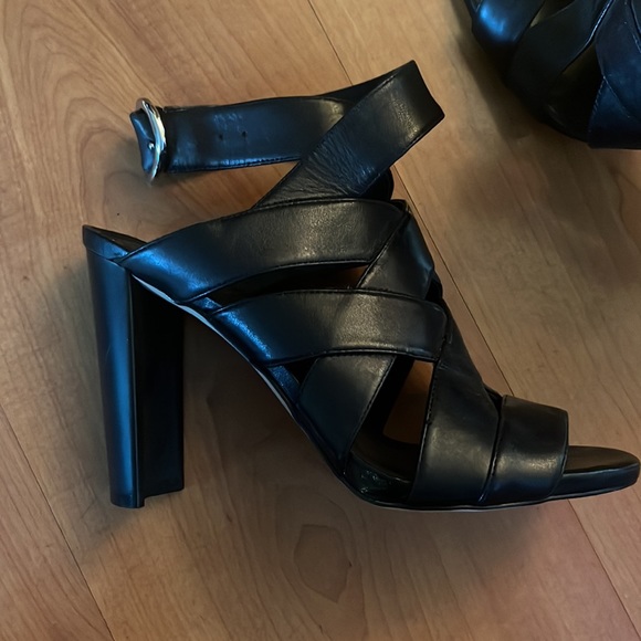 New Michael Kors leather sandals - Picture 2 of 8